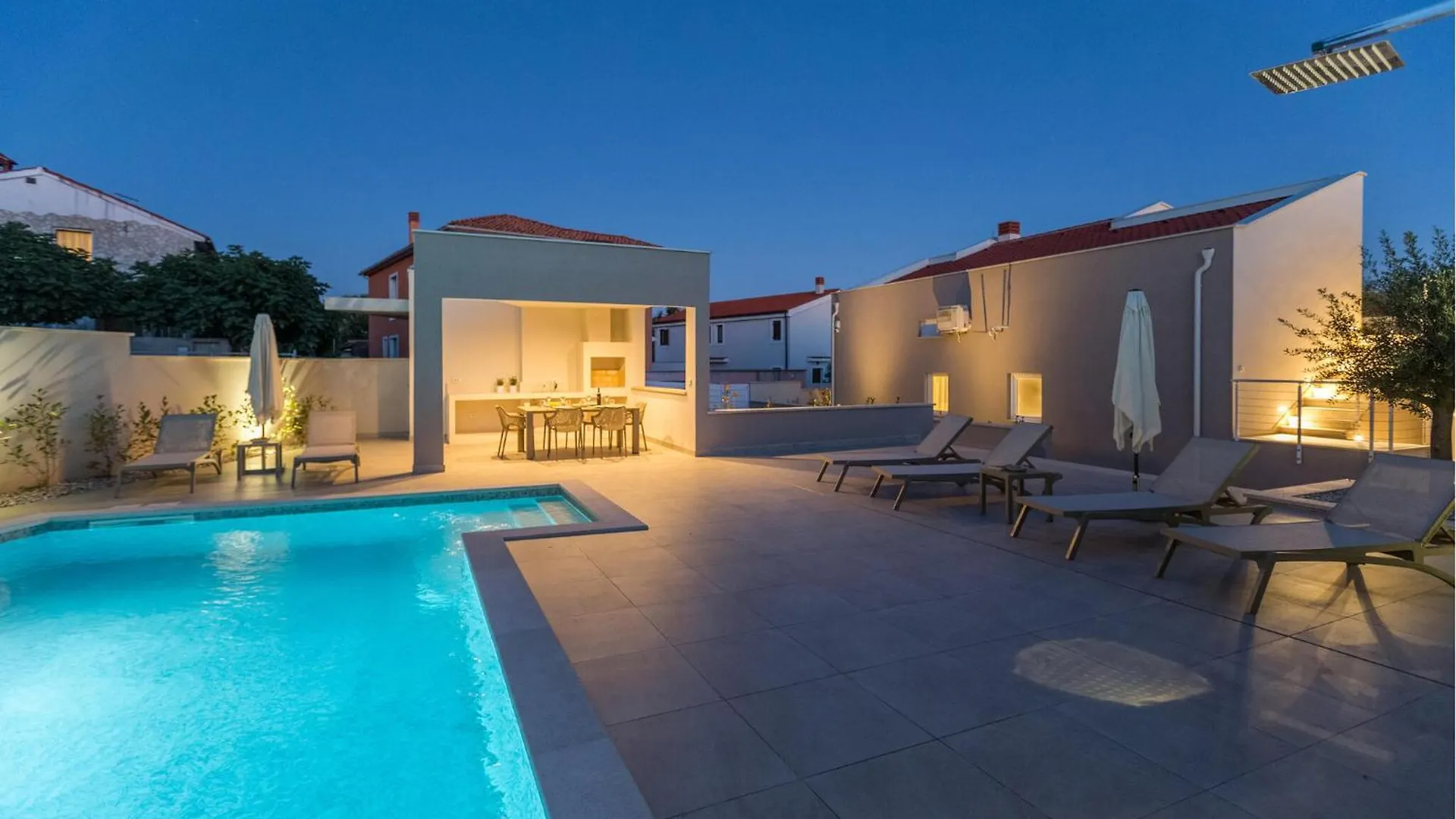 Awesome Home In Barbariga With Kitchen