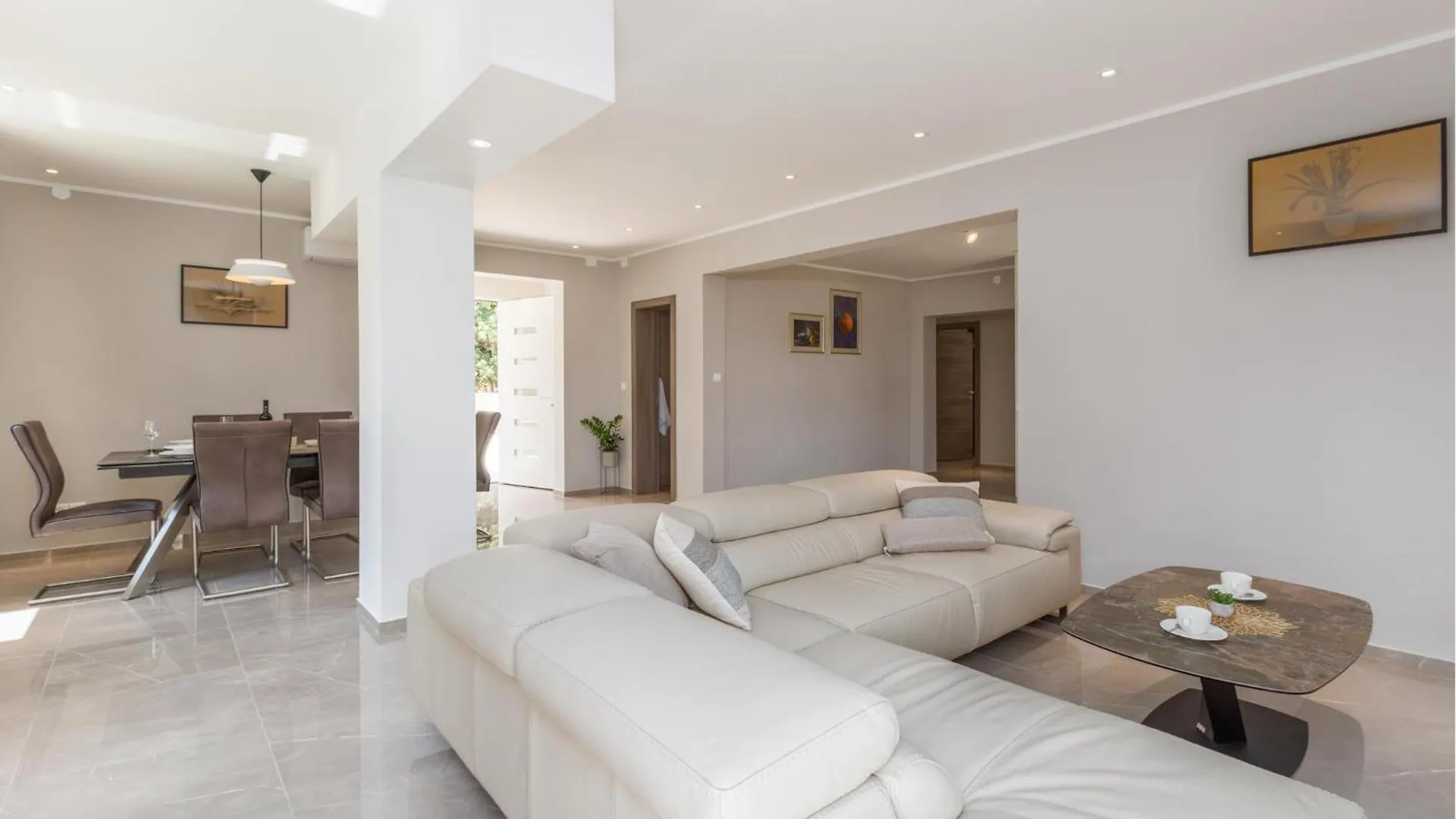 Awesome Home In Barbariga With Kitchen 0*,