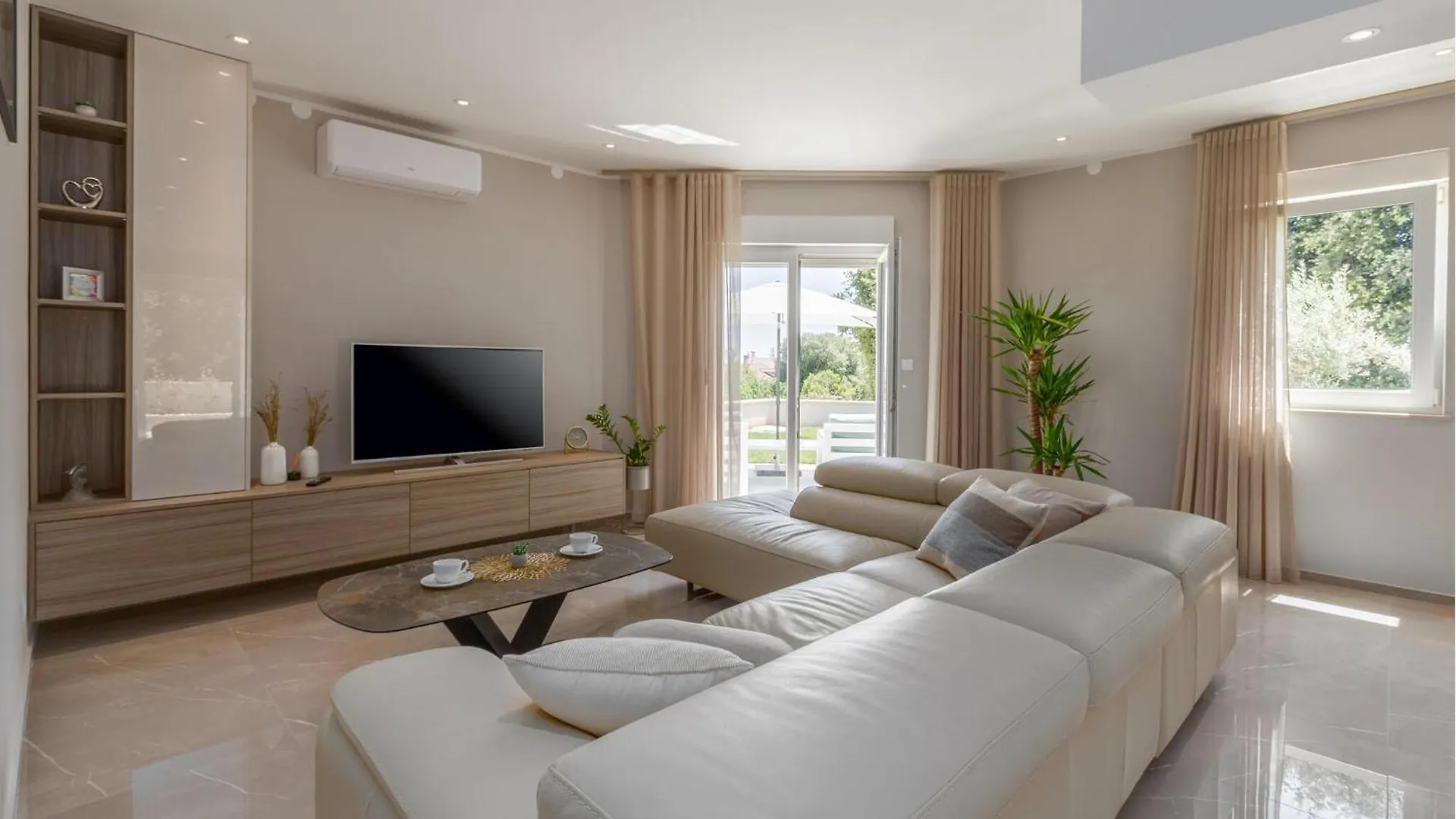 Awesome Home In Barbariga With Kitchen