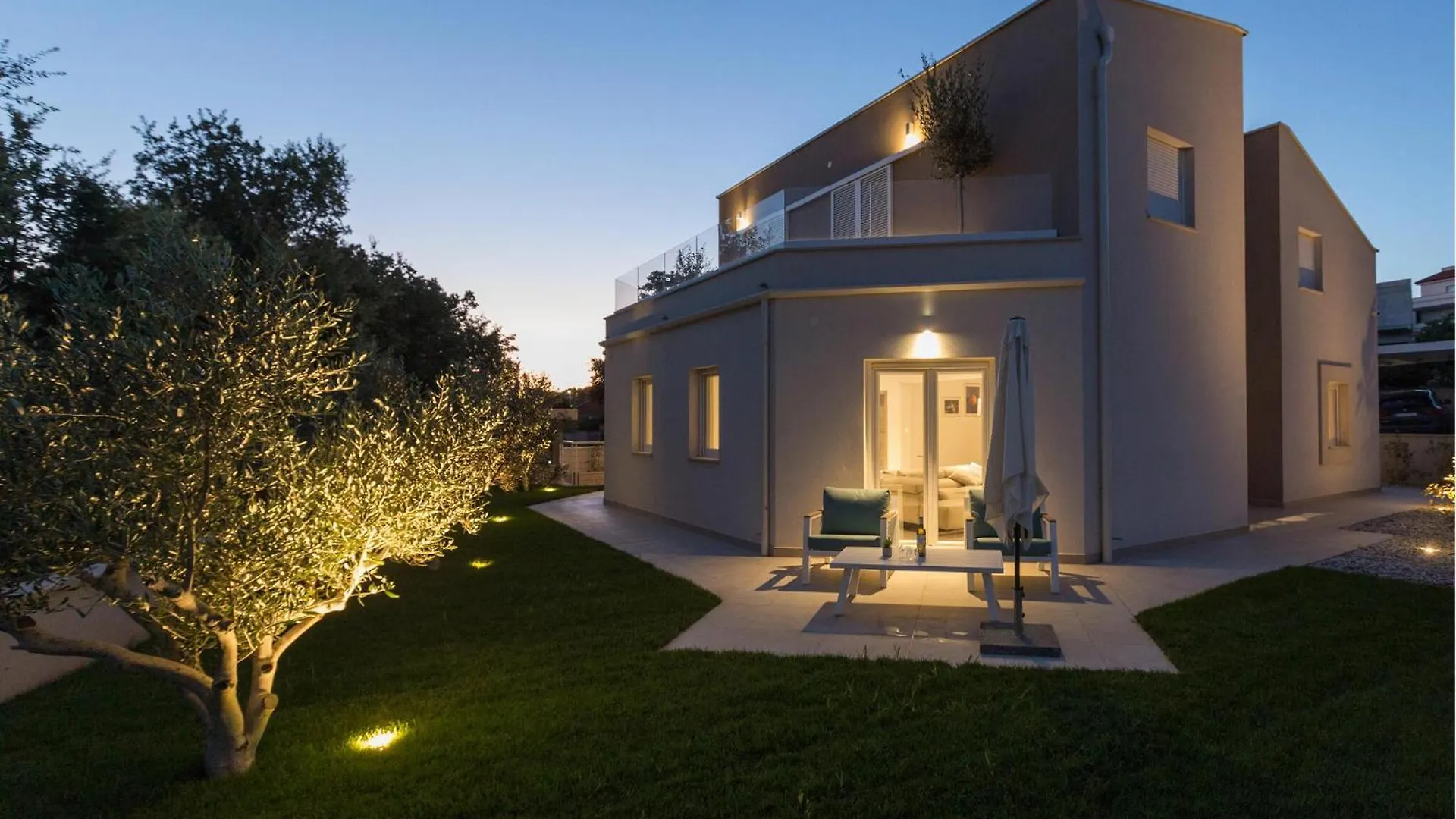 Awesome Home In Barbariga With Kitchen