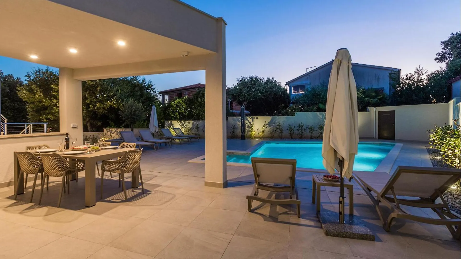 Holiday home Awesome Home In Barbariga With Kitchen